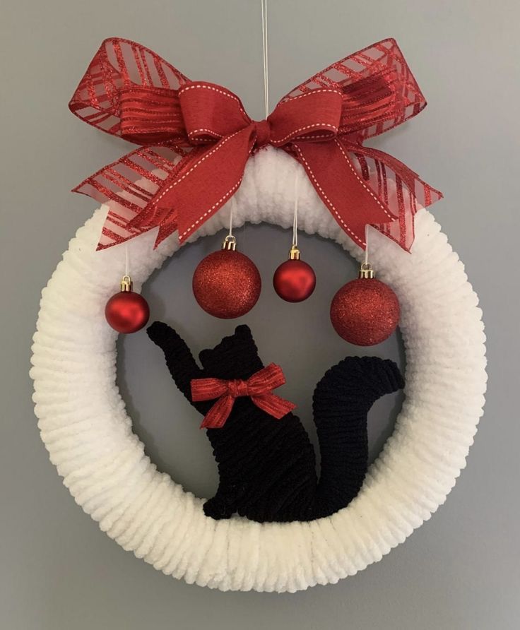 Coronas de mascotas Navideñas para puerta