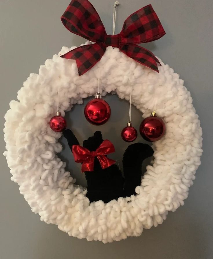 Coronas de mascotas Navideñas para puerta